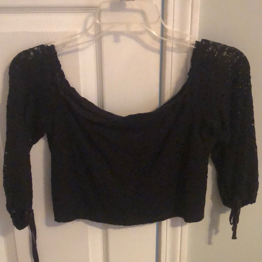 Hollister top